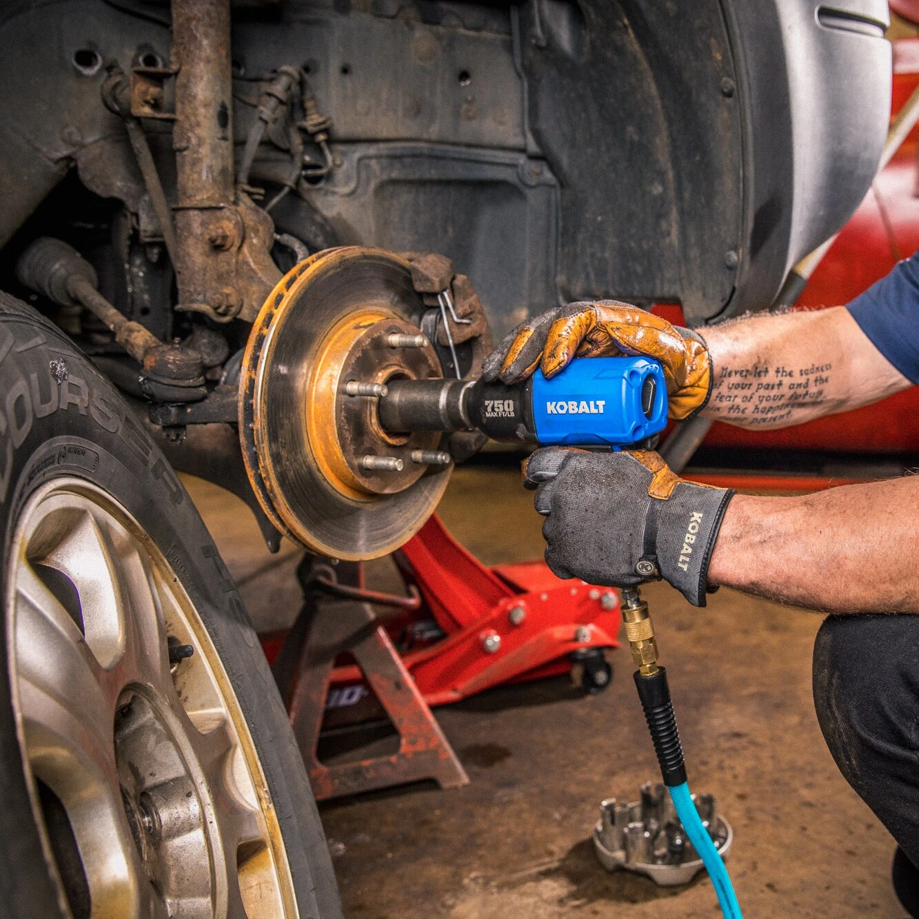 Kobalt 0.5-in 750-ft/lb Air Impact Wrench 16 Kobalt 0.5-in 750-ft/lb Air Impact Wrench - Image 16