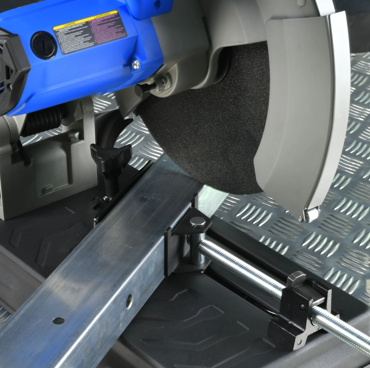 Kobalt 15-Amp 14-in Steel Base Chop Saw 3 Kobalt 15-Amp 14-in Steel Base Chop Saw - Image 3