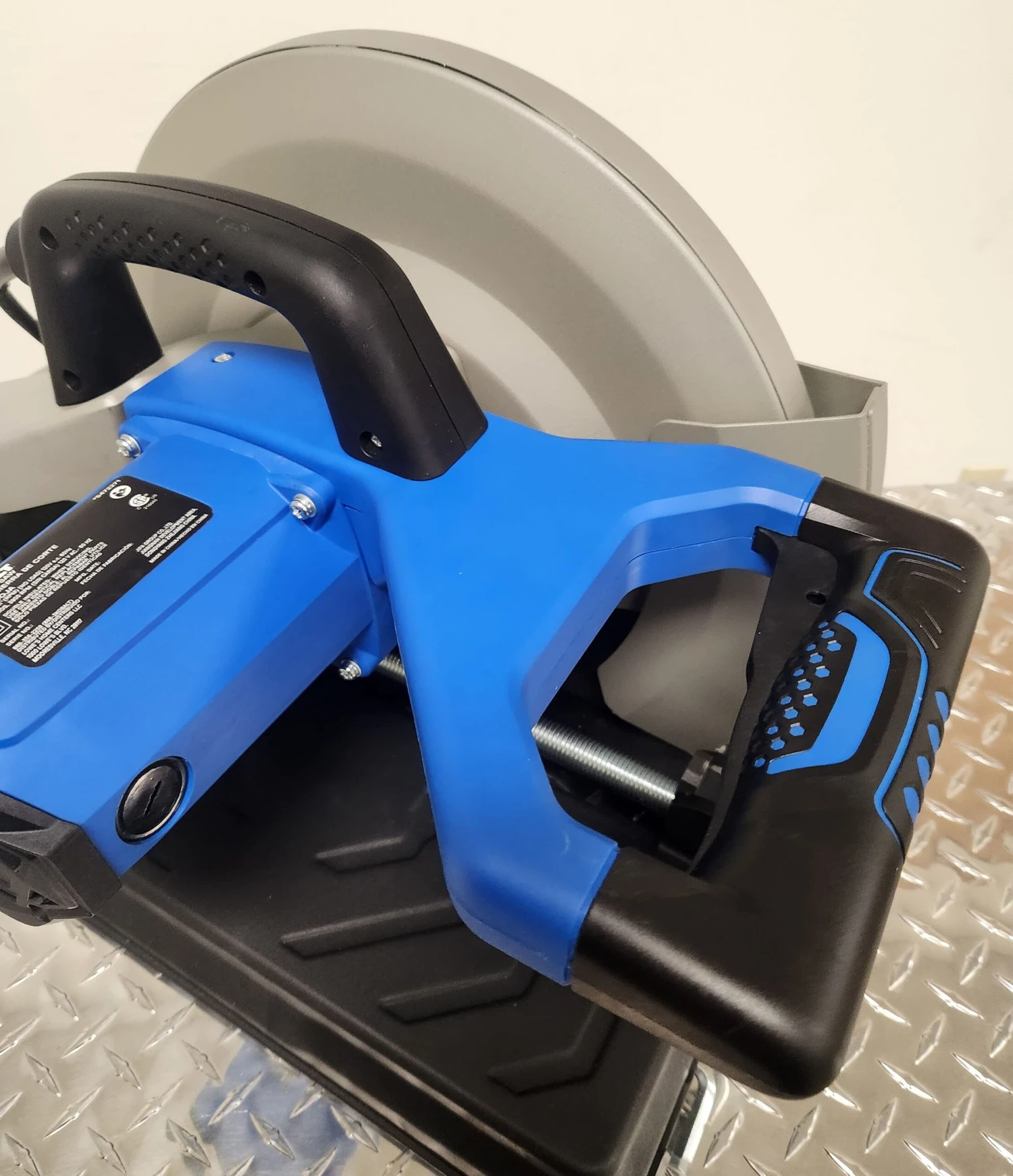 Kobalt 15-Amp 14-in Steel Base Chop Saw 11 Kobalt 15-Amp 14-in Steel Base Chop Saw - Image 11