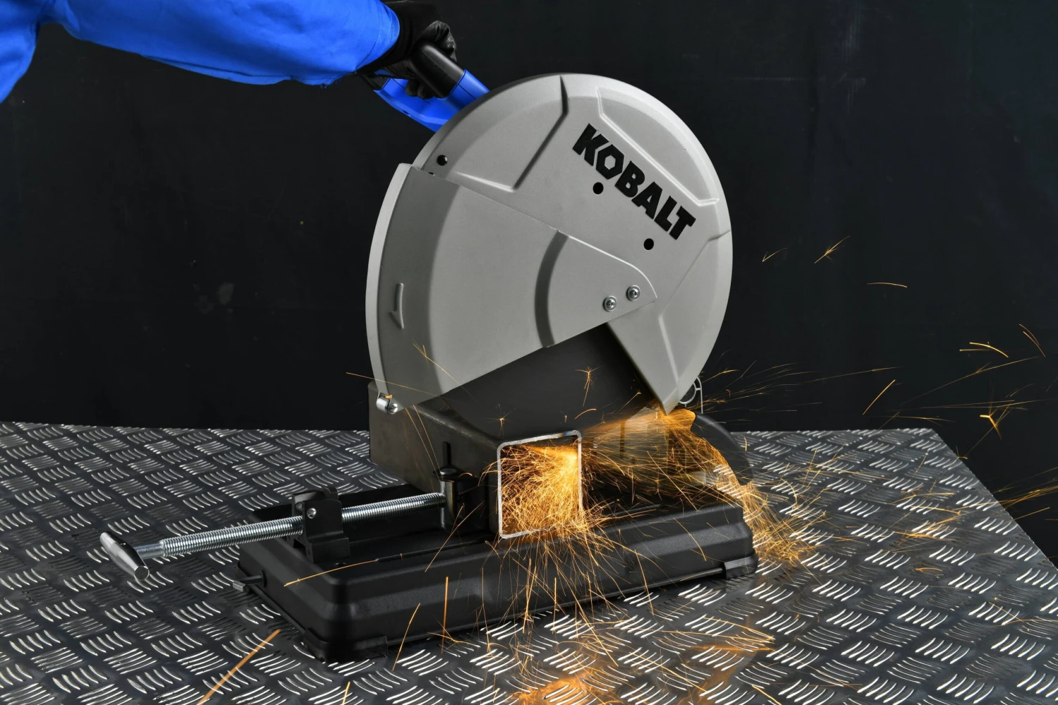 Kobalt 15-Amp 14-in Steel Base Chop Saw 5 Kobalt 15-Amp 14-in Steel Base Chop Saw - Image 5